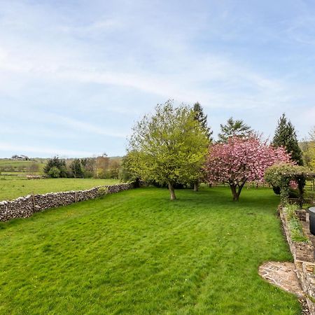 Central Malham Wellbeing Escape With Hot Tub Sleeps 8 Eksteriør bilde