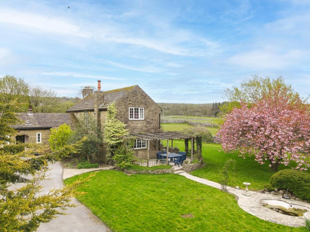 Central Malham Wellbeing Escape With Hot Tub Sleeps 8 Eksteriør bilde